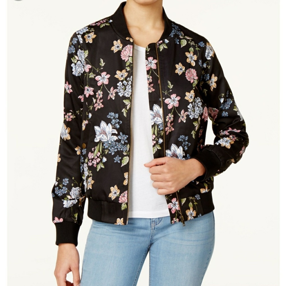 Flower bomber jacket🌸💞